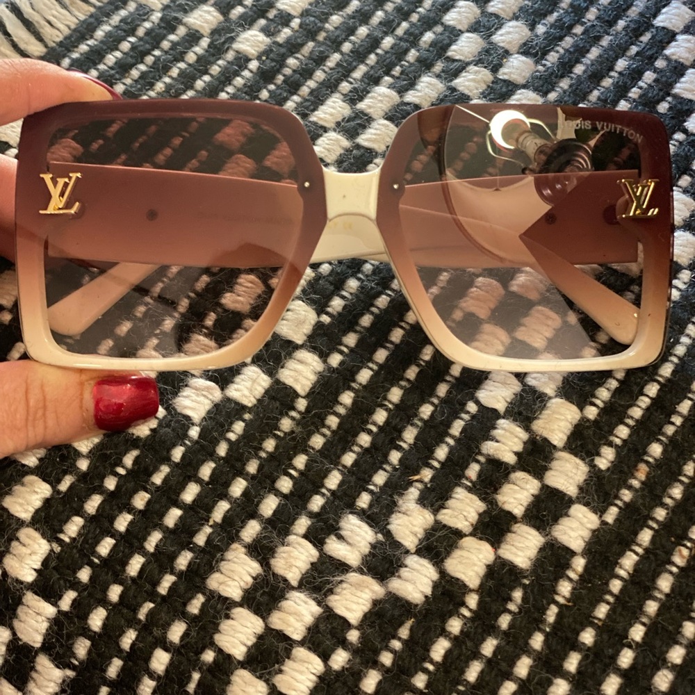 Oversized sunglasses